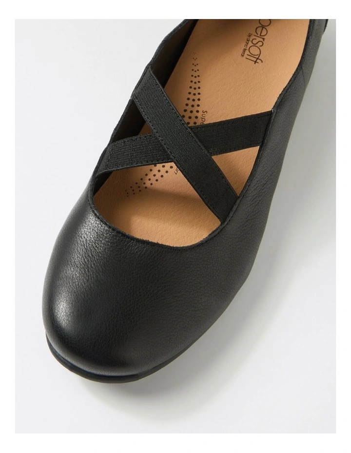 Brookyi Black Wide Fit Leather Flat Shoes image 4