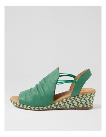Green colour