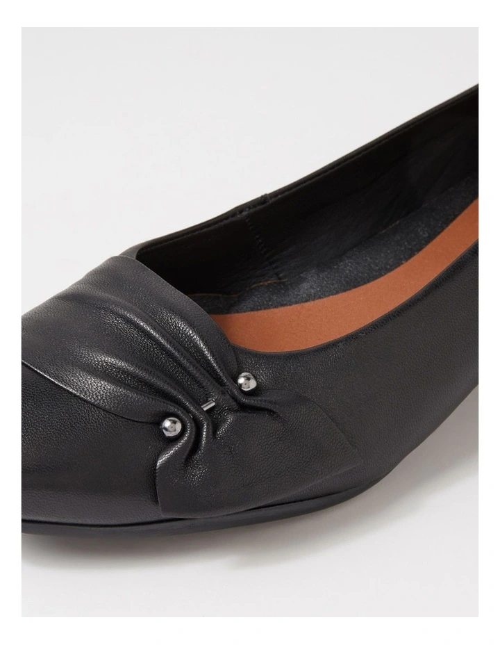 REVERSE-SU-BLACK-LEATHER image 5
