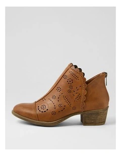 Arino Cognac Ankle Boots