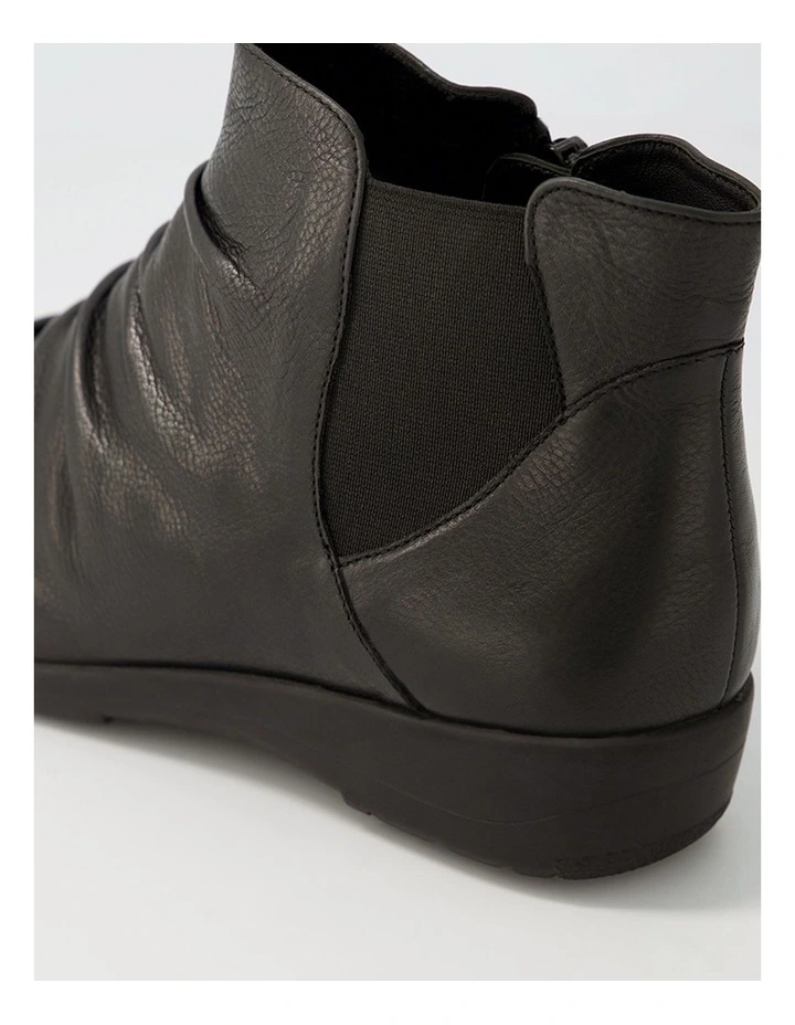 PANKA BLACK LEATH-ELASTIC image 5