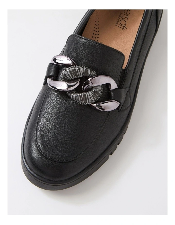 Tesshias Black Leather Flat Shoes image 4