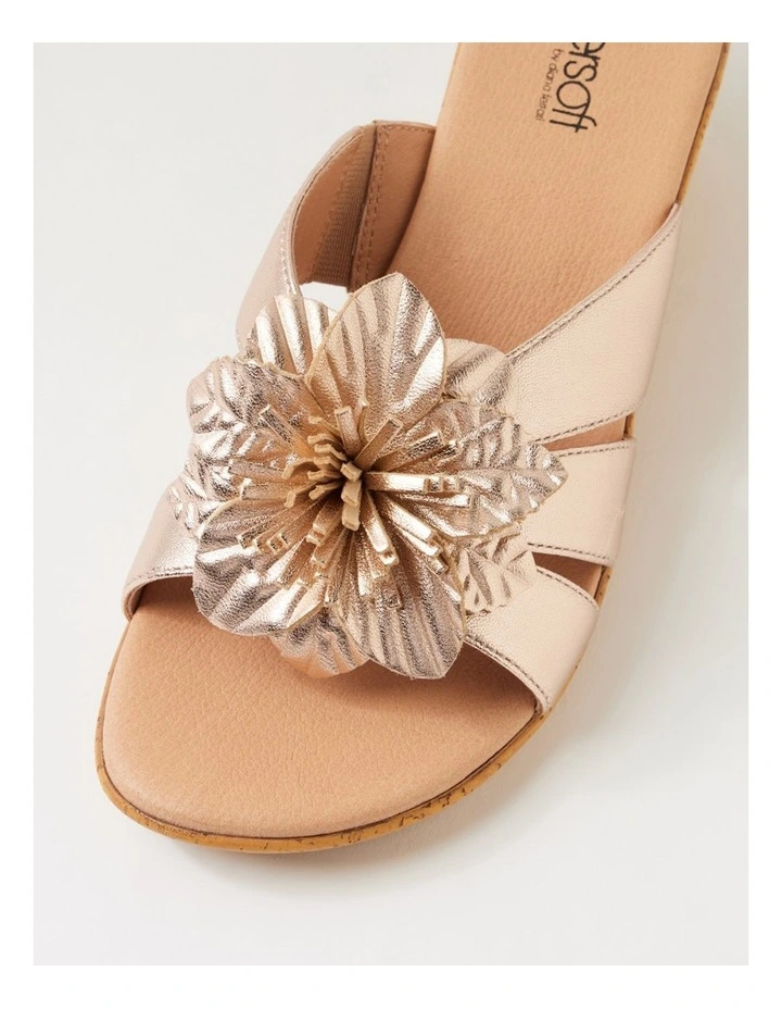 Vincenie Pale Rose Gold Leather Sandals image 4