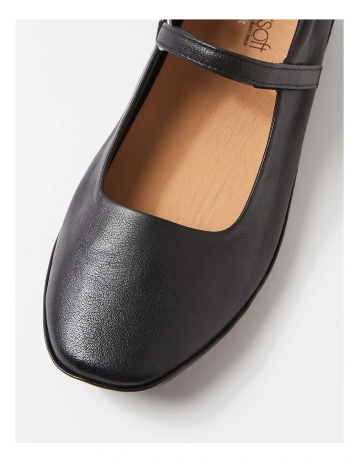 Valuable Black Leather Flats image 4