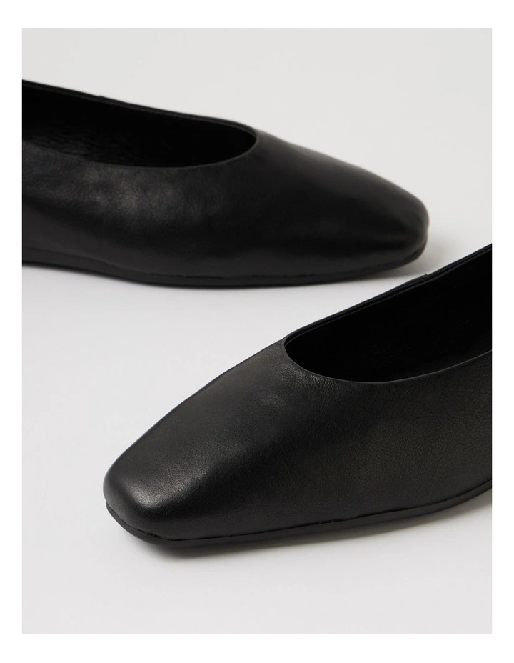 Karter Black Leather Flat Shoes image 5
