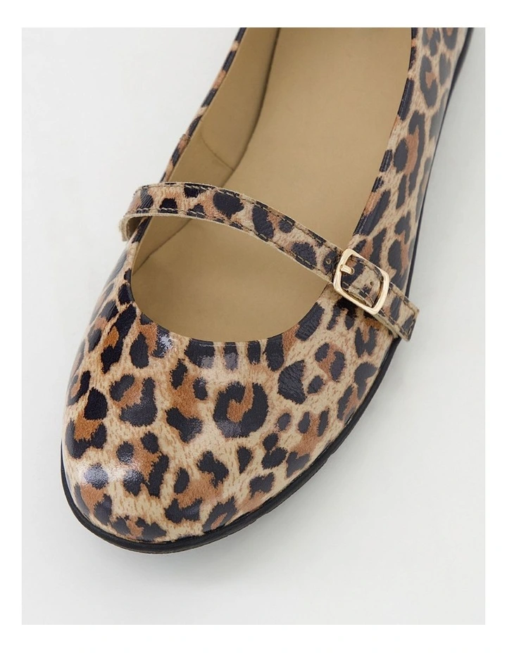 Hillie Tan Leopard Patent Leather Flat Shoes image 4