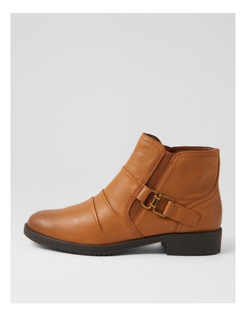Tan colour