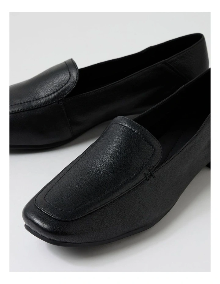 Tousan Black Leather Flat Shoes image 5