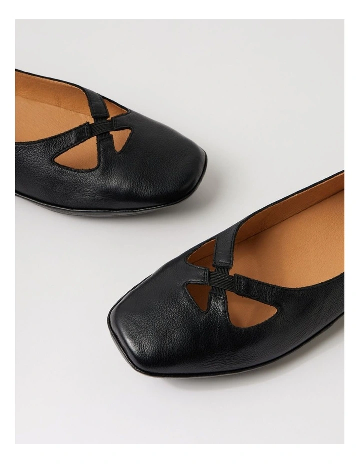 Vickiy Black Leather Flat Shoes image 5