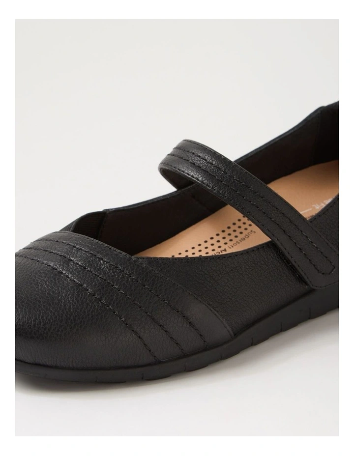 Becketts D Black Leather Elastic Flat Shoes image 5