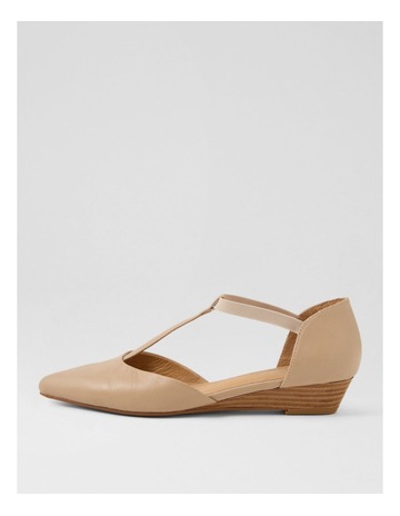Neutral colour