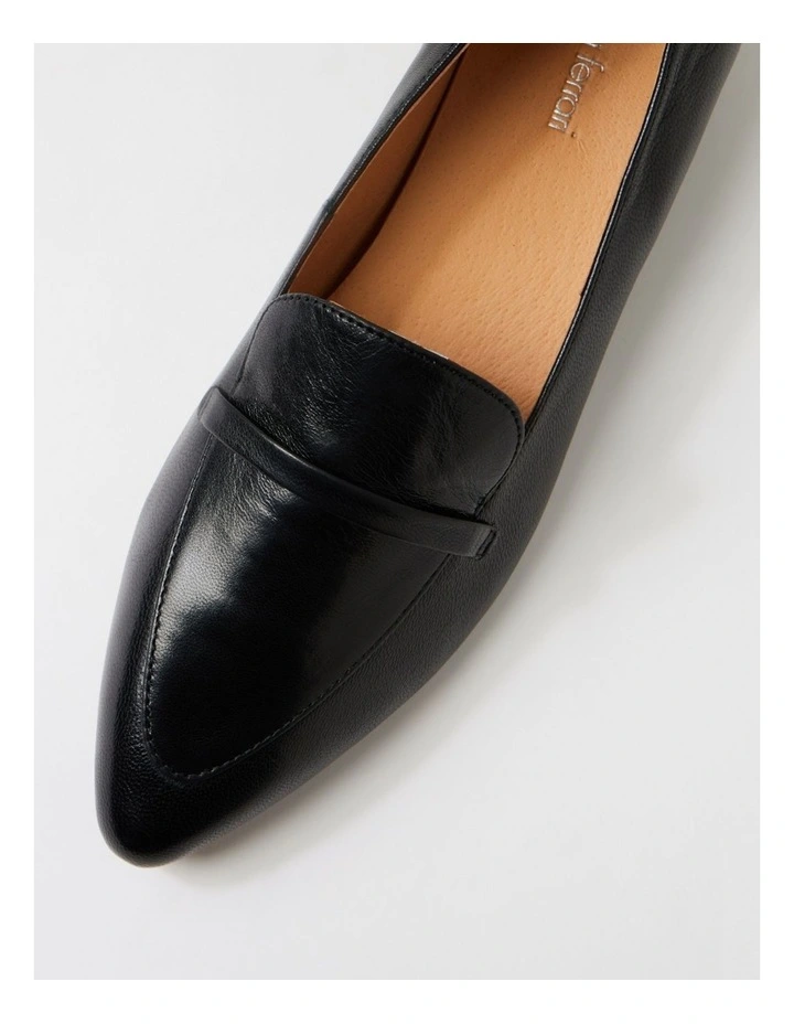 Daele Black Leather Flat Shoes image 4