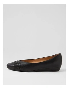 Carlas Black Leather Flat Shoes