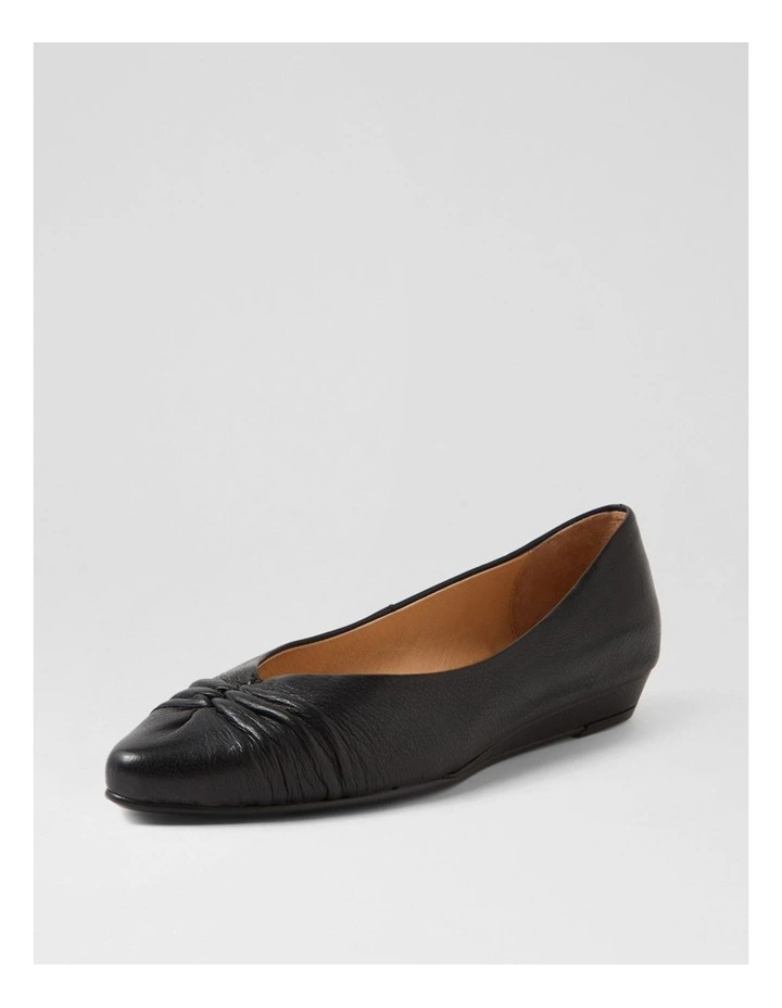 Carlas Black Leather Flat Shoes image 2