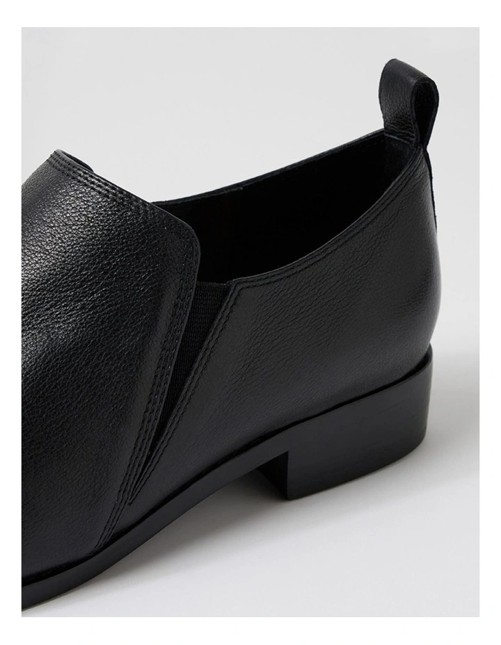 Beamie Black Leather Flat Shoes image 5