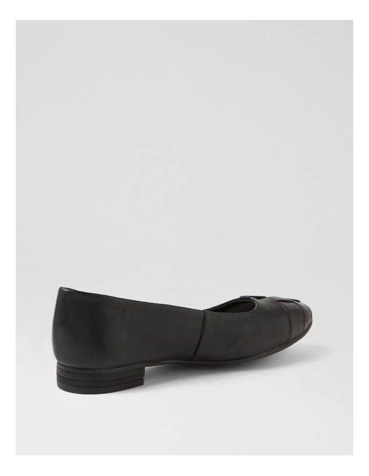 Tylan Black Leather Flat Shoes image 3