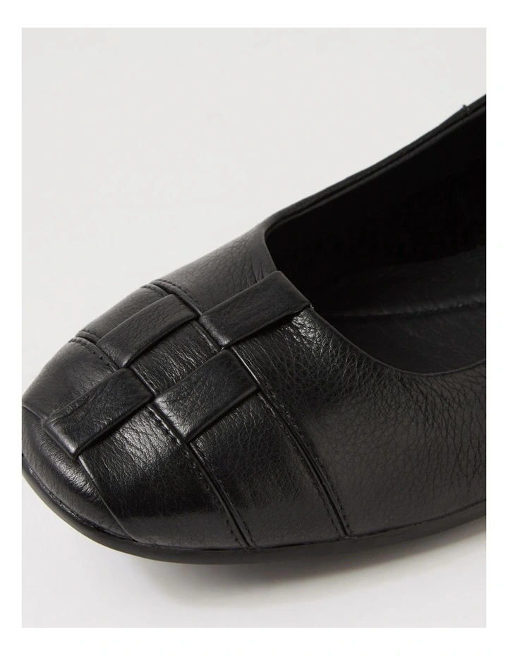 Tylan Black Leather Flat Shoes image 5