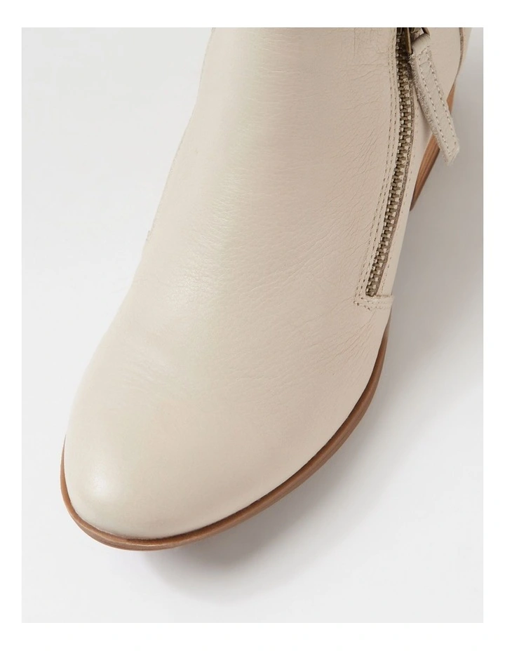 Zoner Almond Natural Leather Ankle Boots image 4