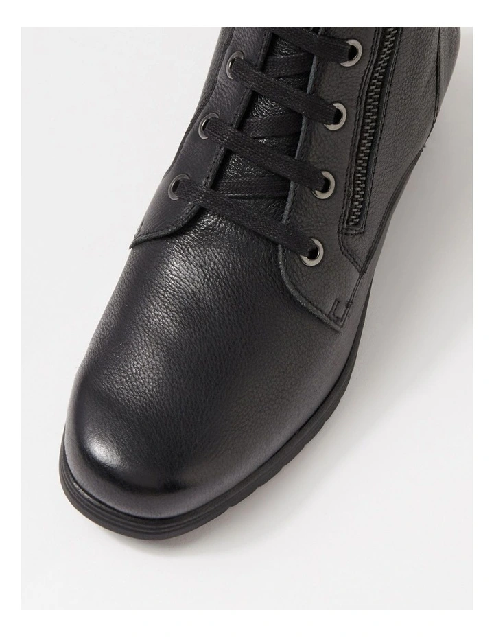 Cash Black Leather Ankle Boots image 4