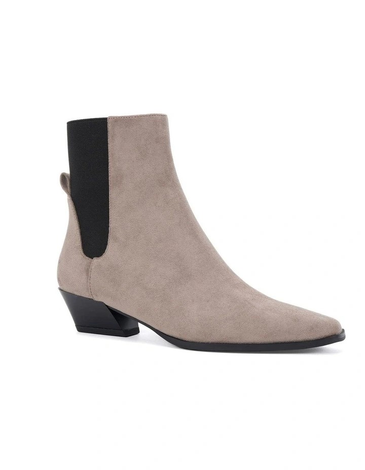 DESTA - Dove Suede image 2