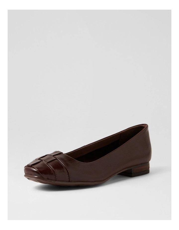 Tylan Choc Leather Flat Shoes image 2