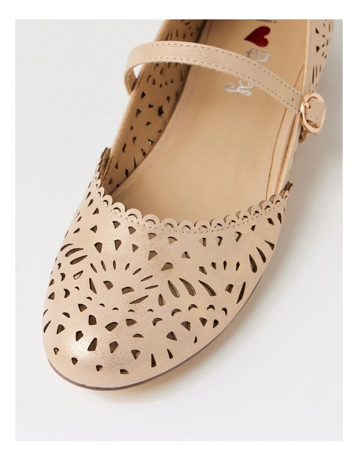 Aronta Sand Dust Flat Shoes image 4