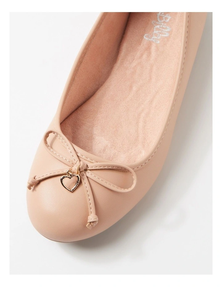 Dreamie Nude Flat Shoes image 4