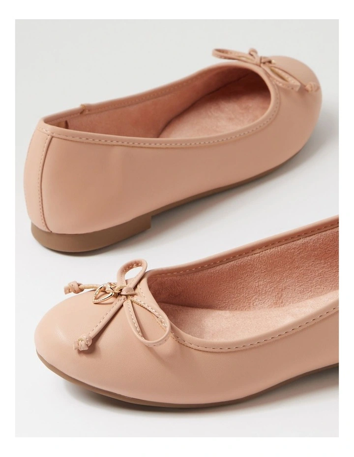 Dreamie Nude Flat Shoes image 5
