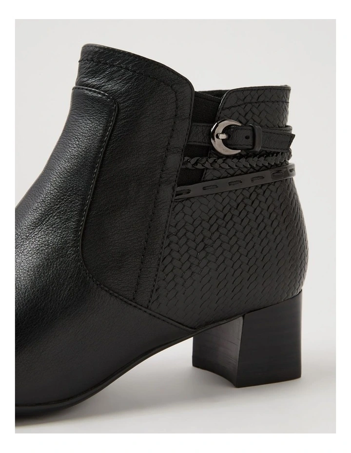 Mayas Black Leather Patent Ankle Boots image 5