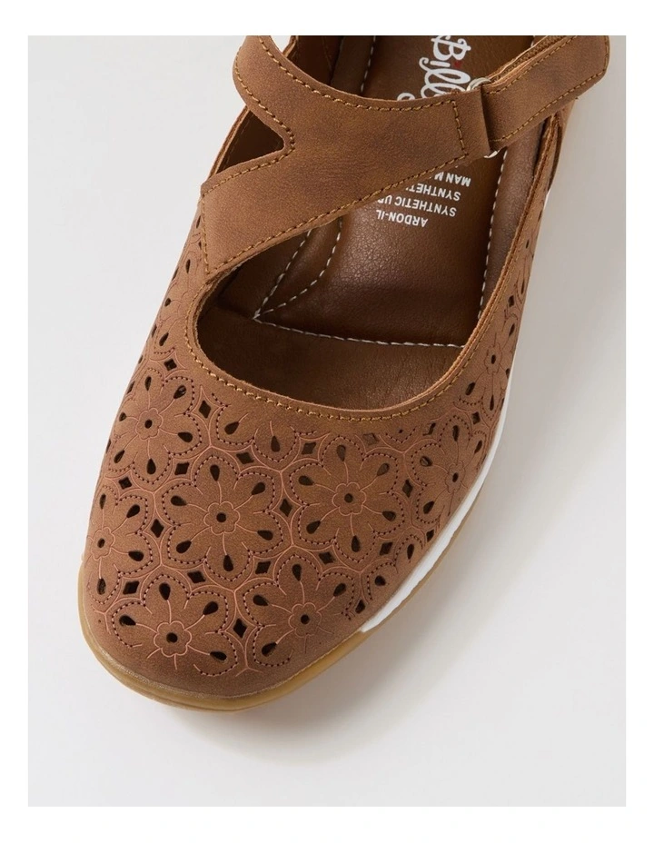 Ardon Tan Nubuck Pu Flat Shoes image 4