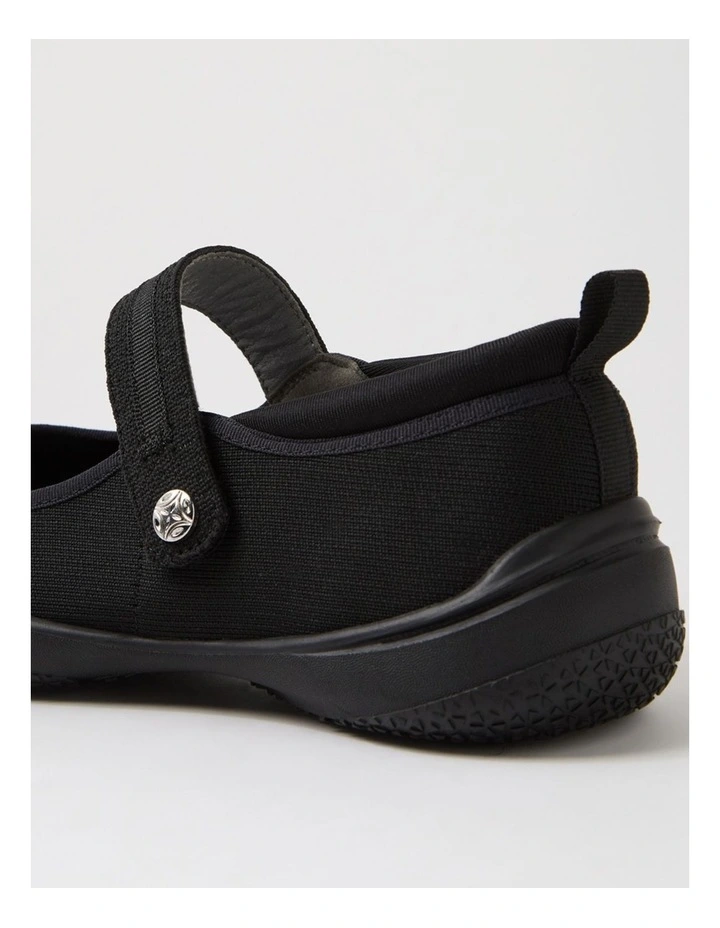 Selinne Black Knit Flat Shoes image 5