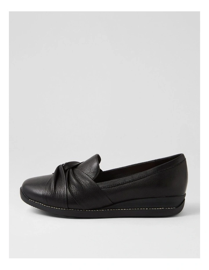 Inies Black Leather Flat Shoes image 1