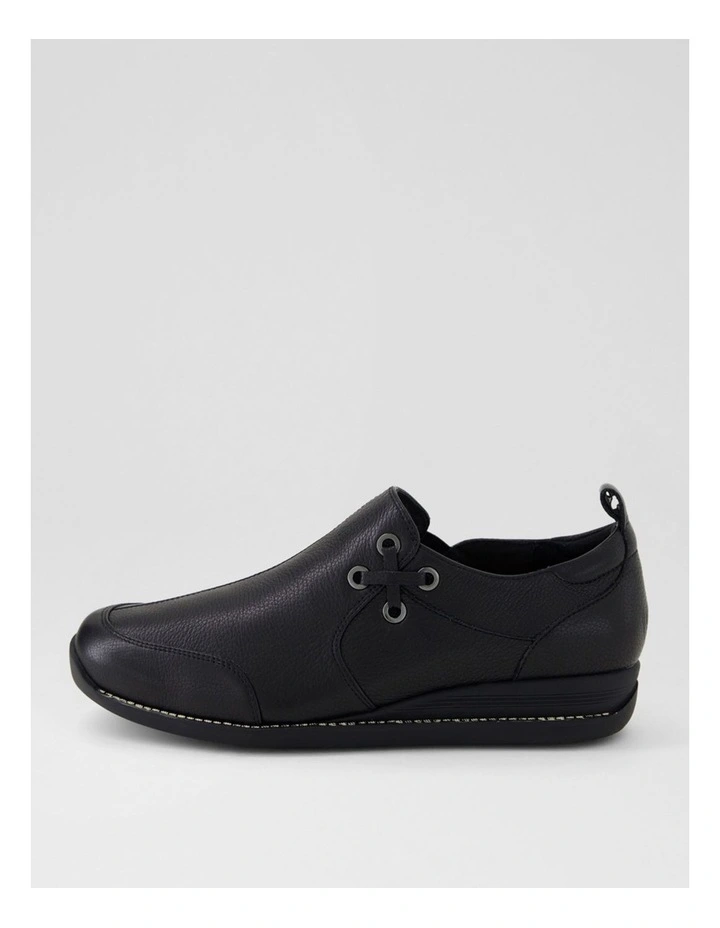 Ivyies Black Leather Flat Shoes image 1