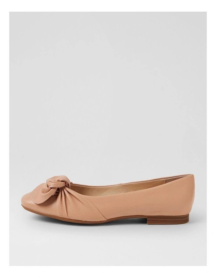 Ulrich D Dark Nude Leather Flat Shoes image 1