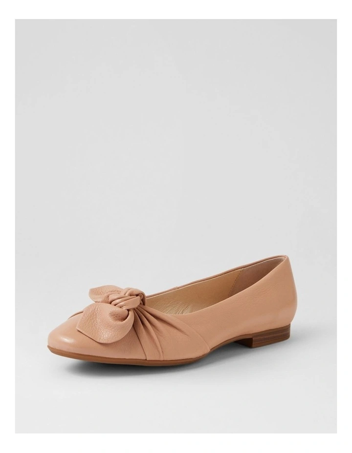 Ulrich D Dark Nude Leather Flat Shoes image 2