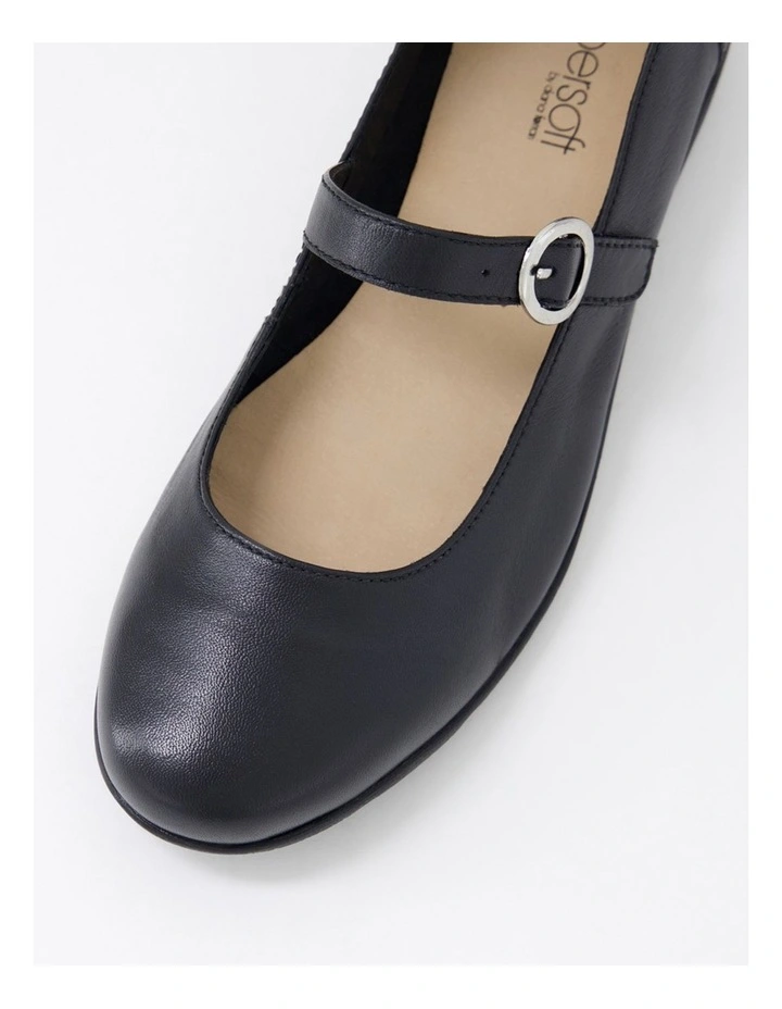Hariet Black Leather Flat Shoes image 4
