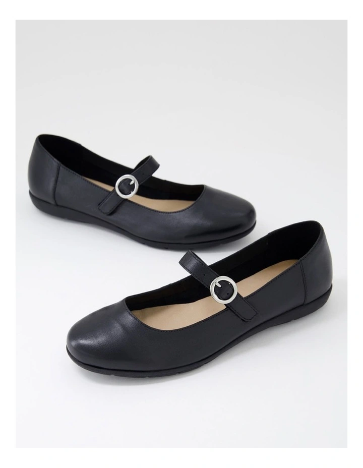 Hariet Black Leather Flat Shoes image 5