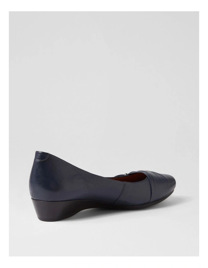 REVERSE-SU-NAVY-LEATHER image 3