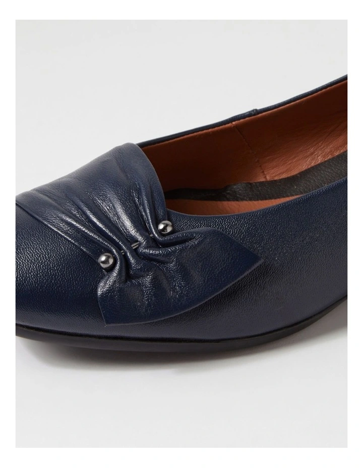 REVERSE-SU-NAVY-LEATHER image 5