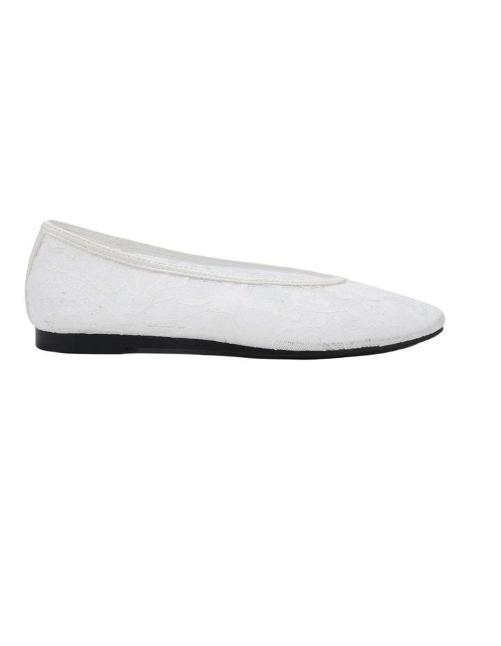 CUBIC - WHITE LACE image 1