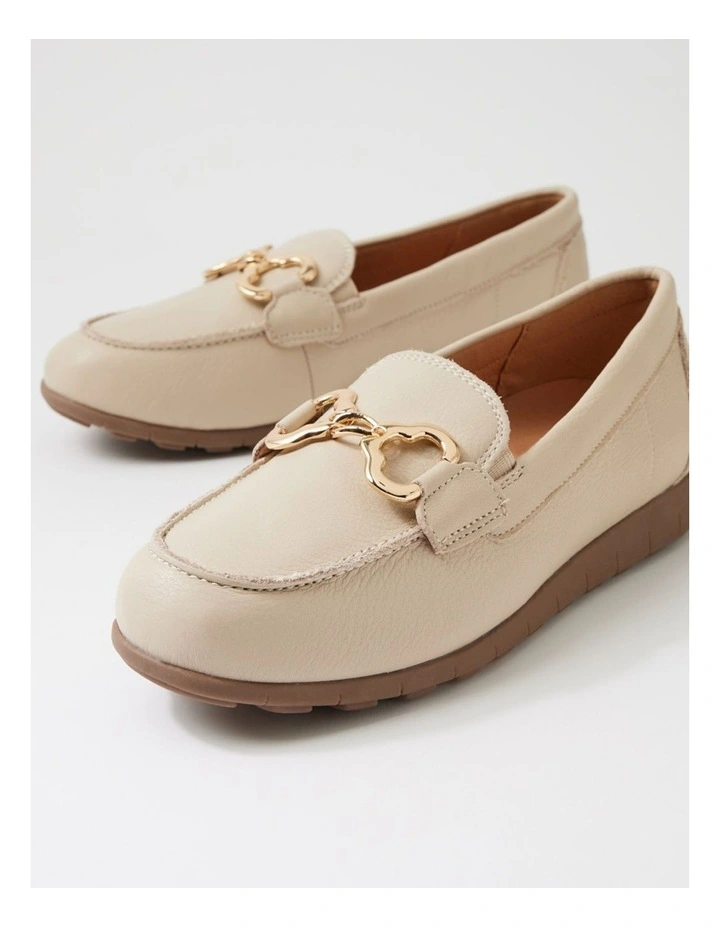 Bethanis D Almond Leather Flat Shoes image 5