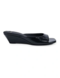 Willodean in Black Crinkle