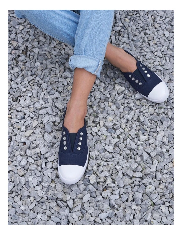 Ruby Navy image 4
