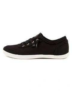 MYNKA BLACK CANVAS