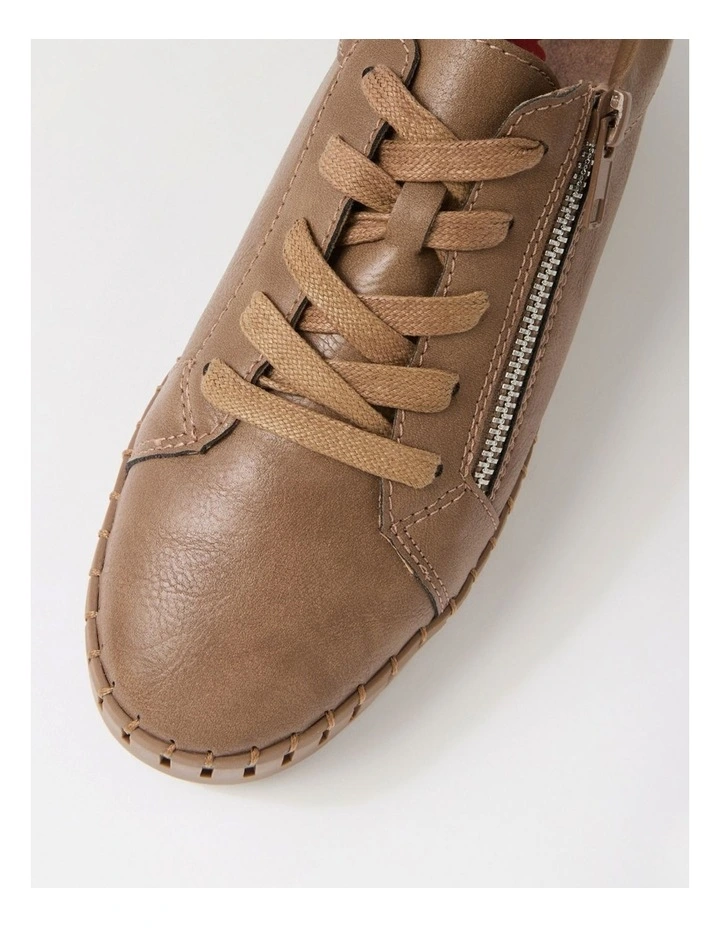 Basiko Taupe Sneakers image 4