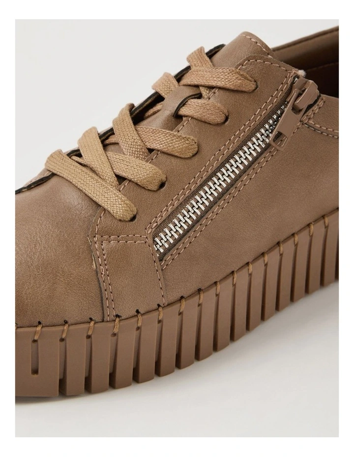 Basiko Taupe Sneakers image 5