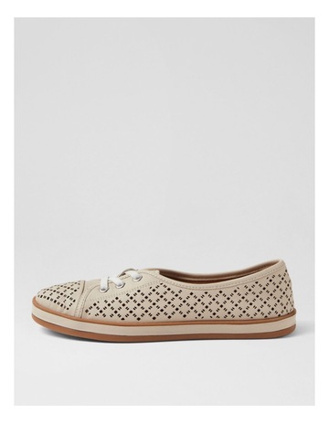 Neutral colour
