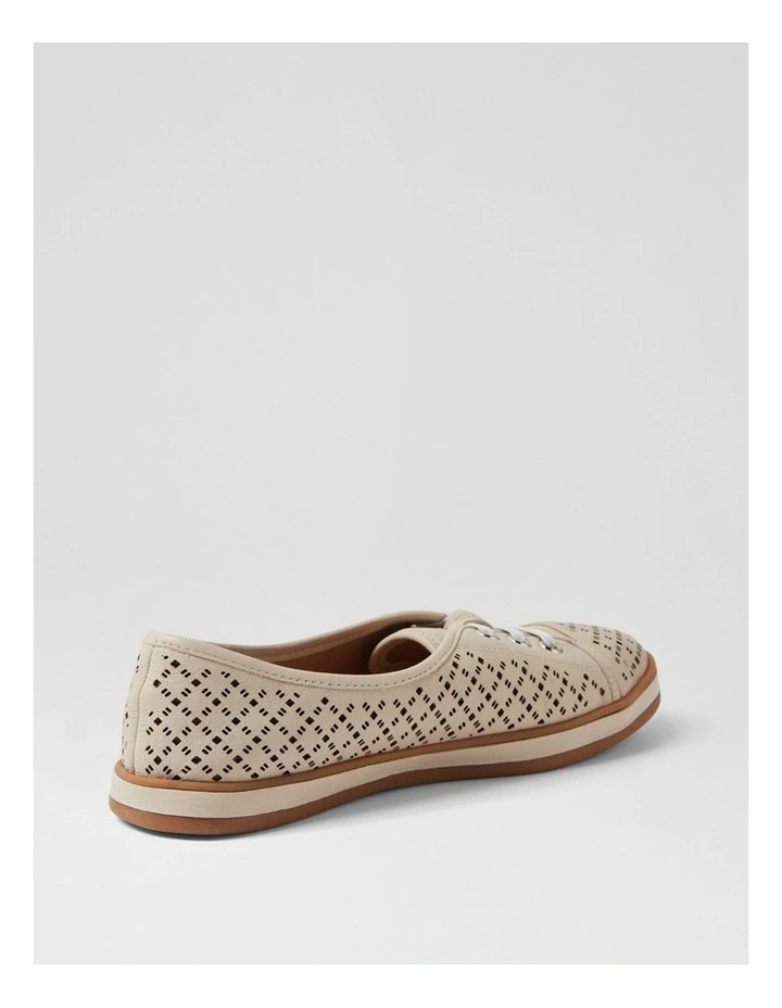 Arrinest Almond Gum Leather Sneakers image 3