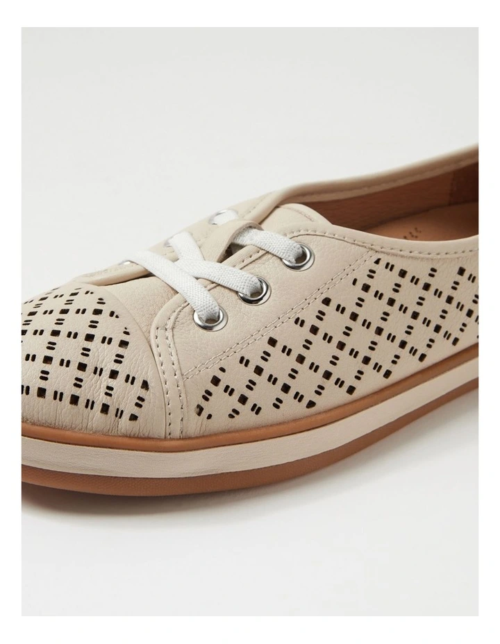 Arrinest Almond Gum Leather Sneakers image 5