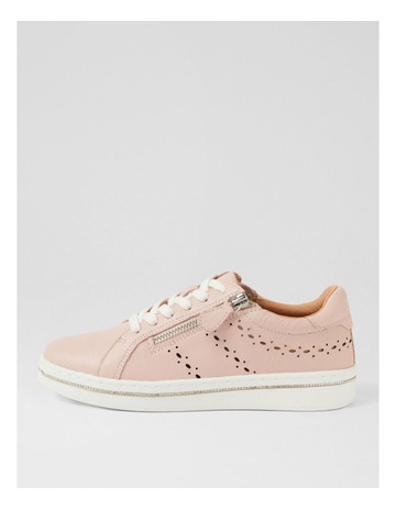 Pink colour